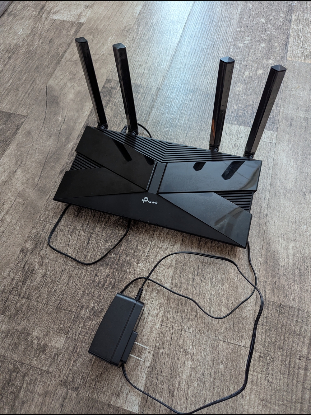 TP-Link WiFi Router - Picture 2 of 4